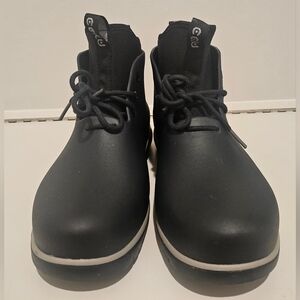 CCIU Black Women's Boots Size 8.5